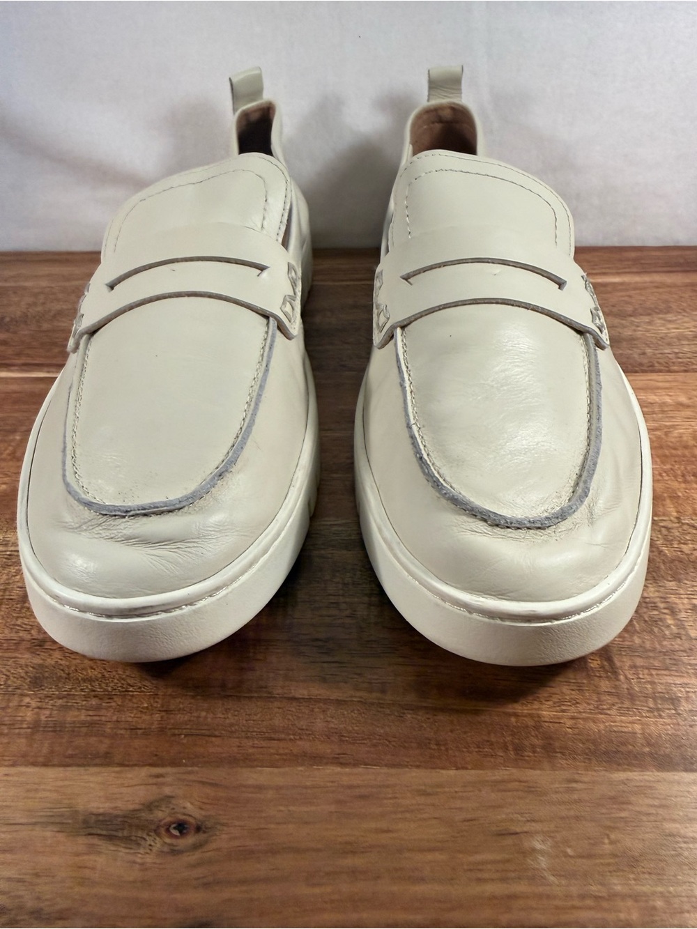 Vionic Uptown Leather Loafers Cream Size 10 - Picture 3 of 11